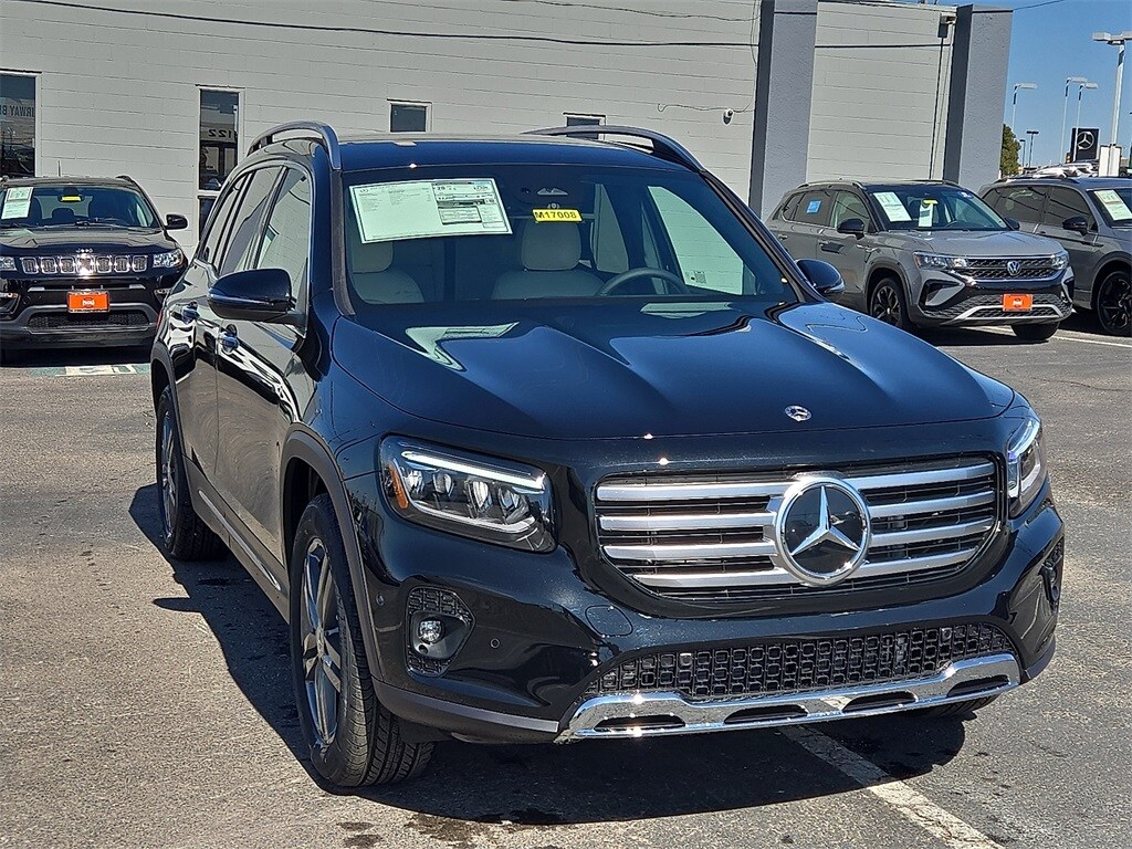 2026 Mercedes Benz GLB 250 photo 2