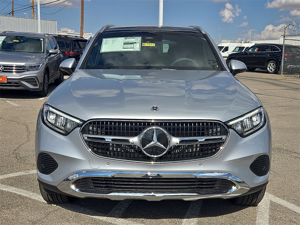 2026 Mercedes Benz GLC 300 4MATIC photo 2