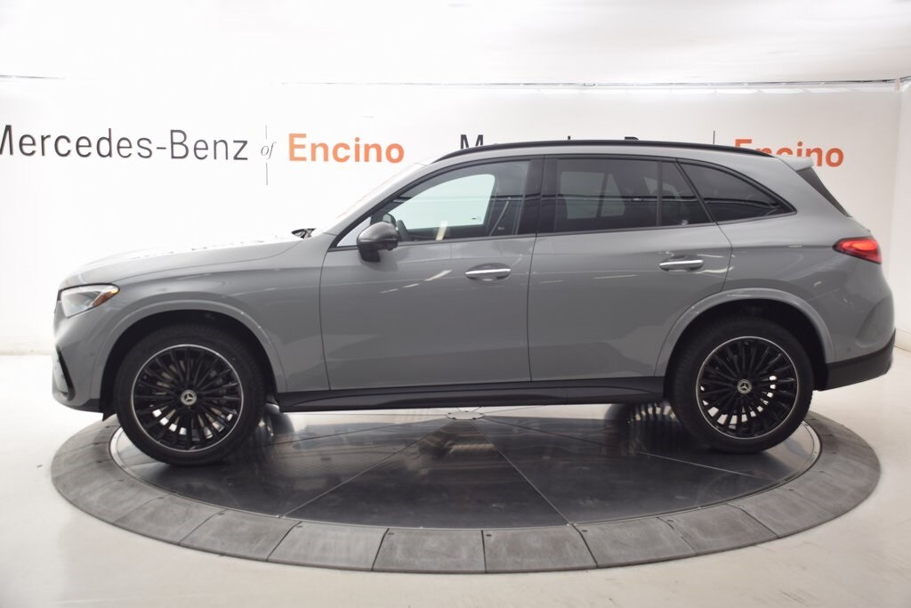 2026 Mercedes Benz GLC 300 photo 3