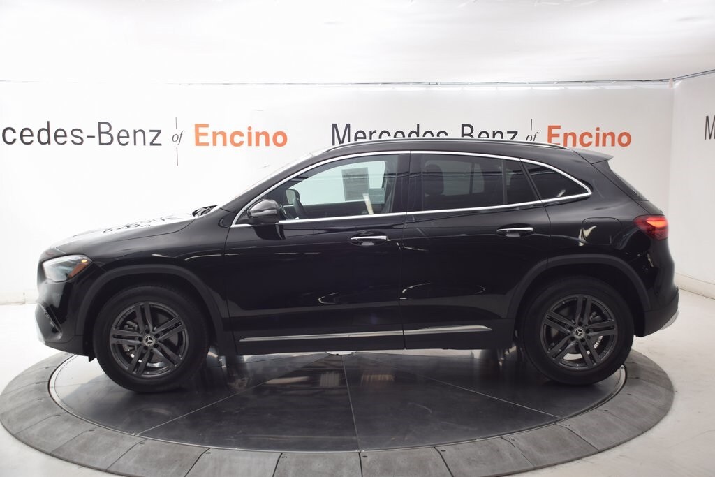 2025 Mercedes Benz GLA 250 photo 2