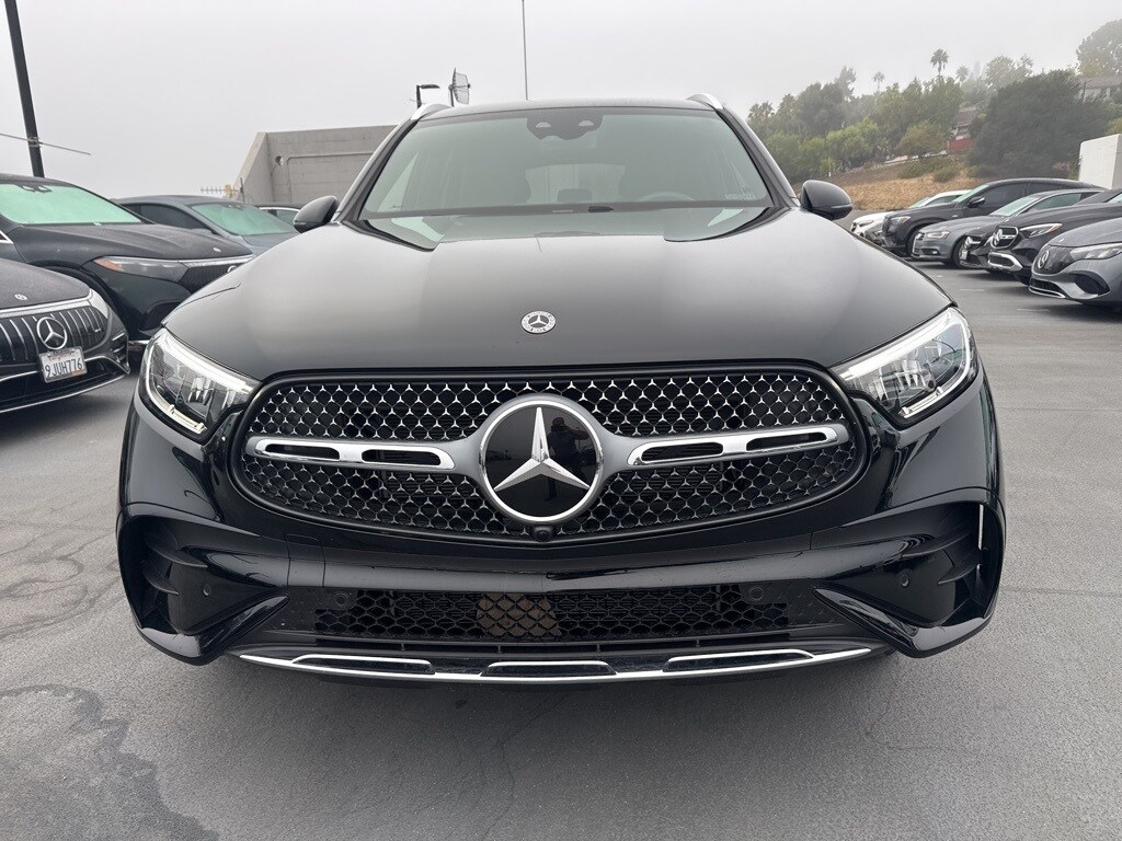 2025 Mercedes Benz GLC 350e 4MATIC photo 2