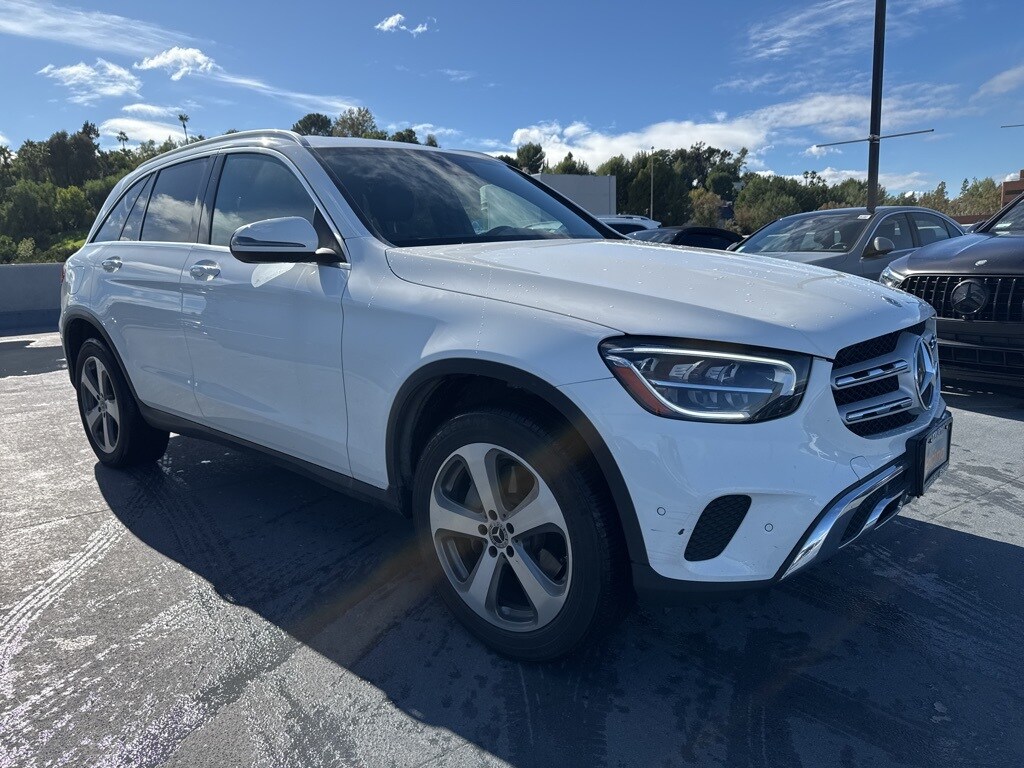 2022 Mercedes Benz GLC 300 photo 3