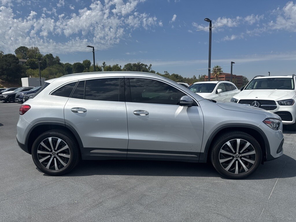 2022 Mercedes Benz GLA 250 photo 2
