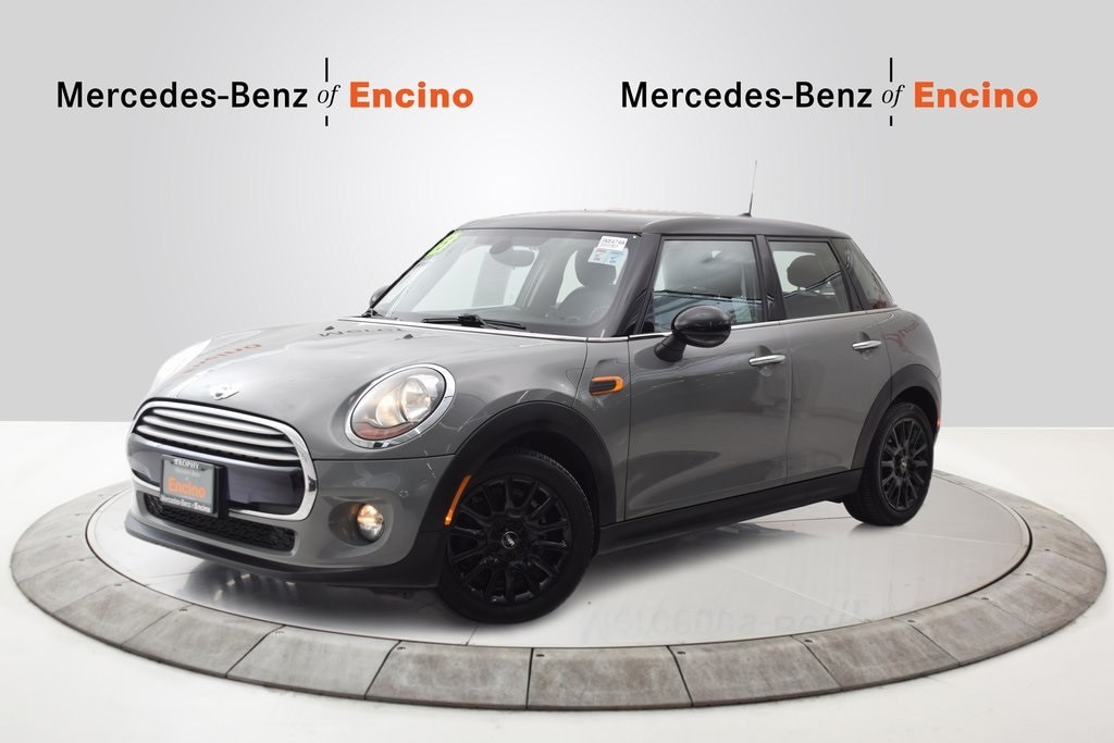 2015 MINI Cooper Base's photo