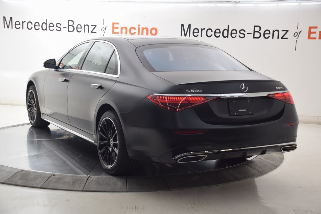 2026 Mercedes Benz S 580 Hybrid photo 4