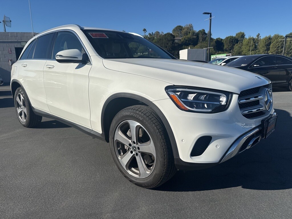 2022 Mercedes Benz GLC 300 photo 2