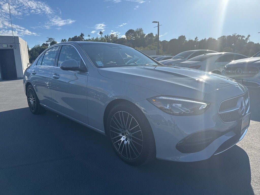 2025 Mercedes Benz C 300 photo 3
