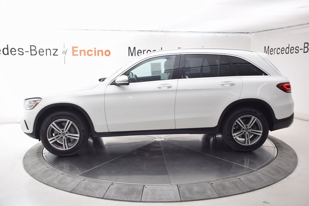 2022 Mercedes Benz GLC 300 photo 2