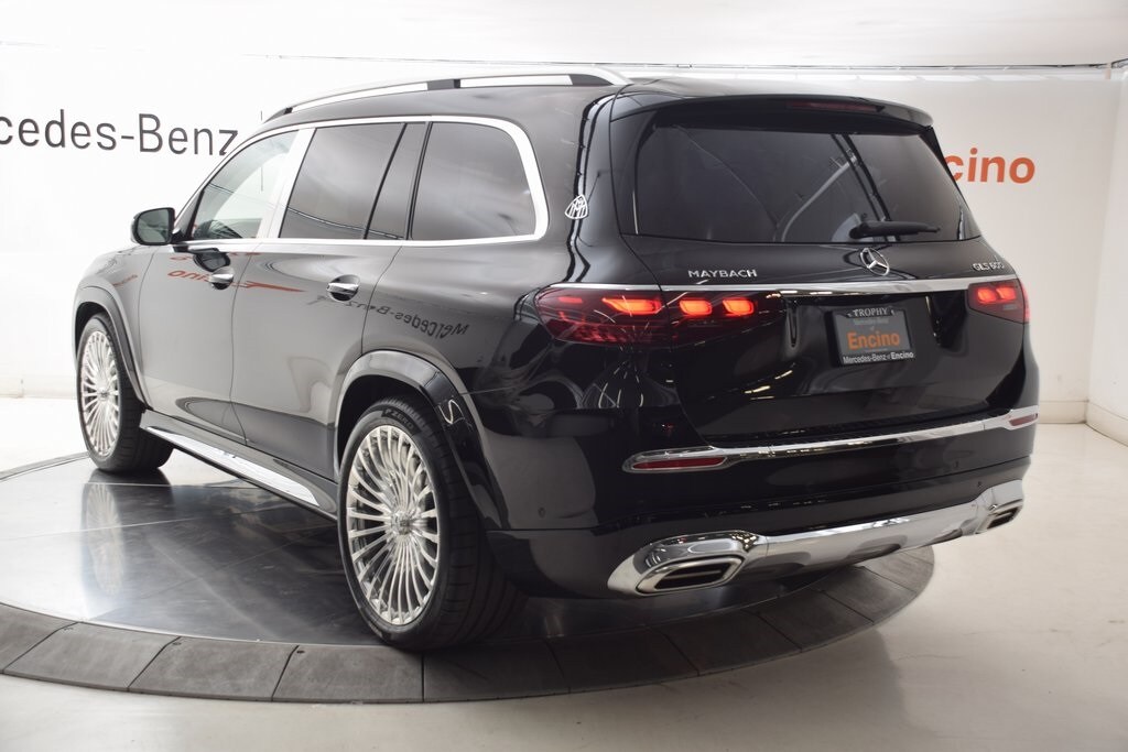 2025 Mercedes Benz GLS Maybach 600 4MATIC photo 4