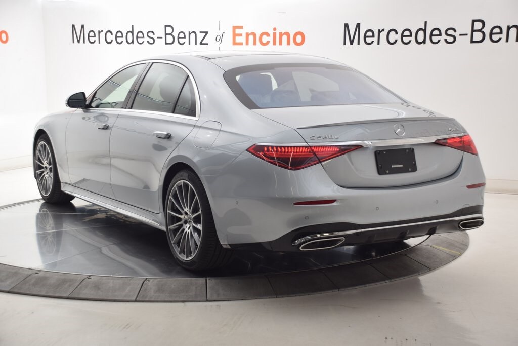 2026 Mercedes Benz S 580e Plug-In Hybrid photo 4