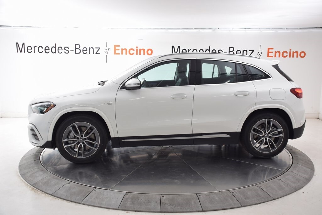 2025 Mercedes Benz GLA AMG 35 photo 3