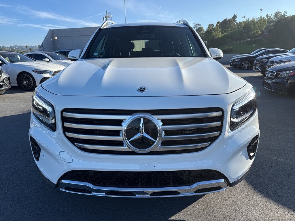 2024 Mercedes Benz GLB 250 photo 2