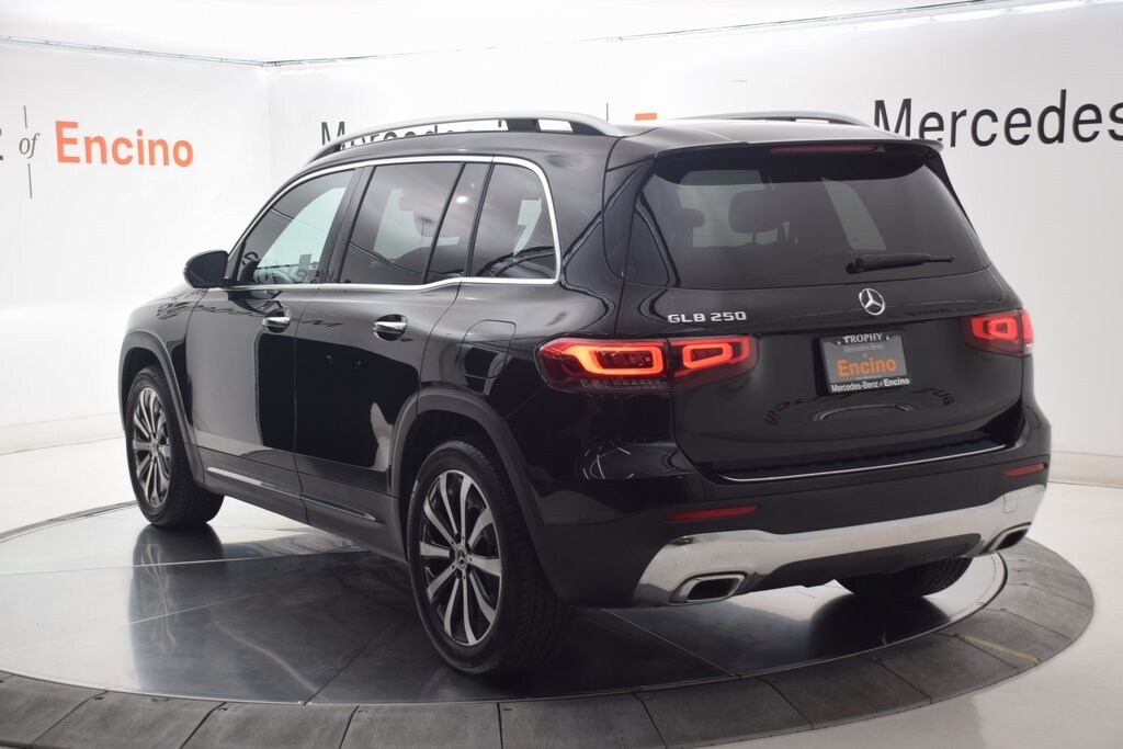 2022 Mercedes Benz GLB 250 photo 4