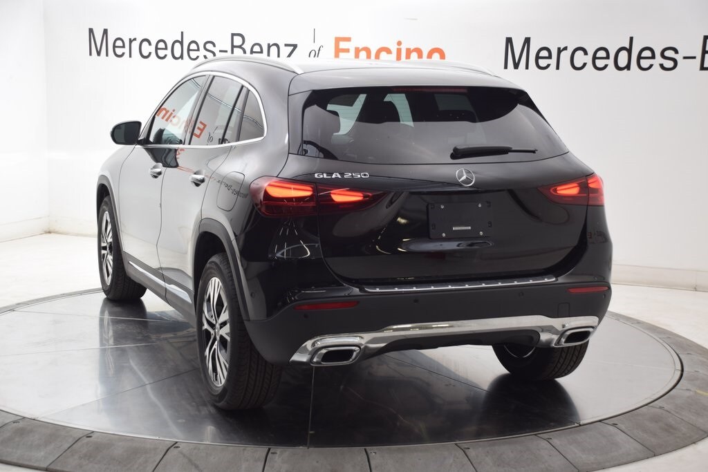 2026 Mercedes Benz GLA 250 photo 4