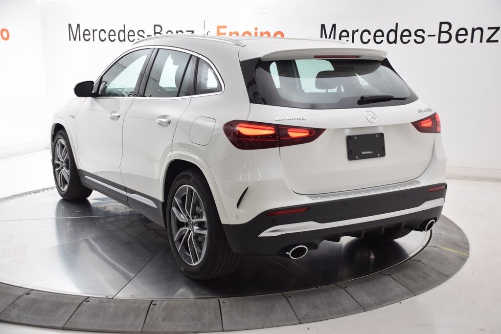2025 Mercedes Benz GLA AMG 35 photo 4