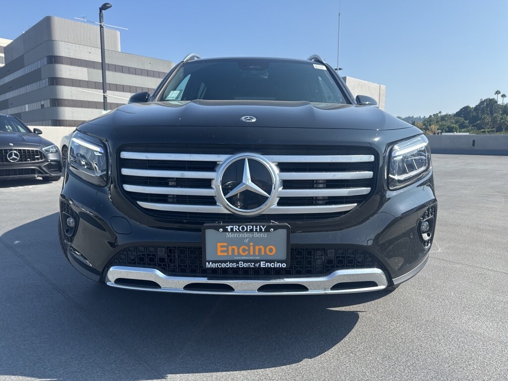 2025 Mercedes Benz GLB 250 photo 2