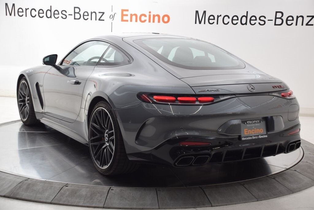 2025 Mercedes Benz S AMG 63 E PERFORMANCE photo 4