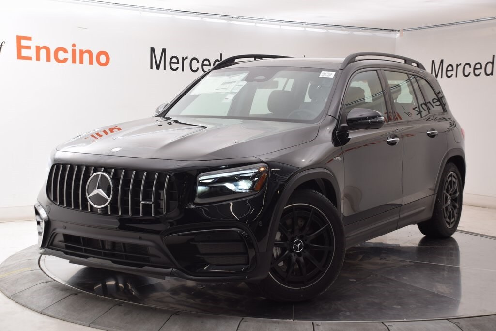 2025 Mercedes Benz GLB AMG 35 photo 2