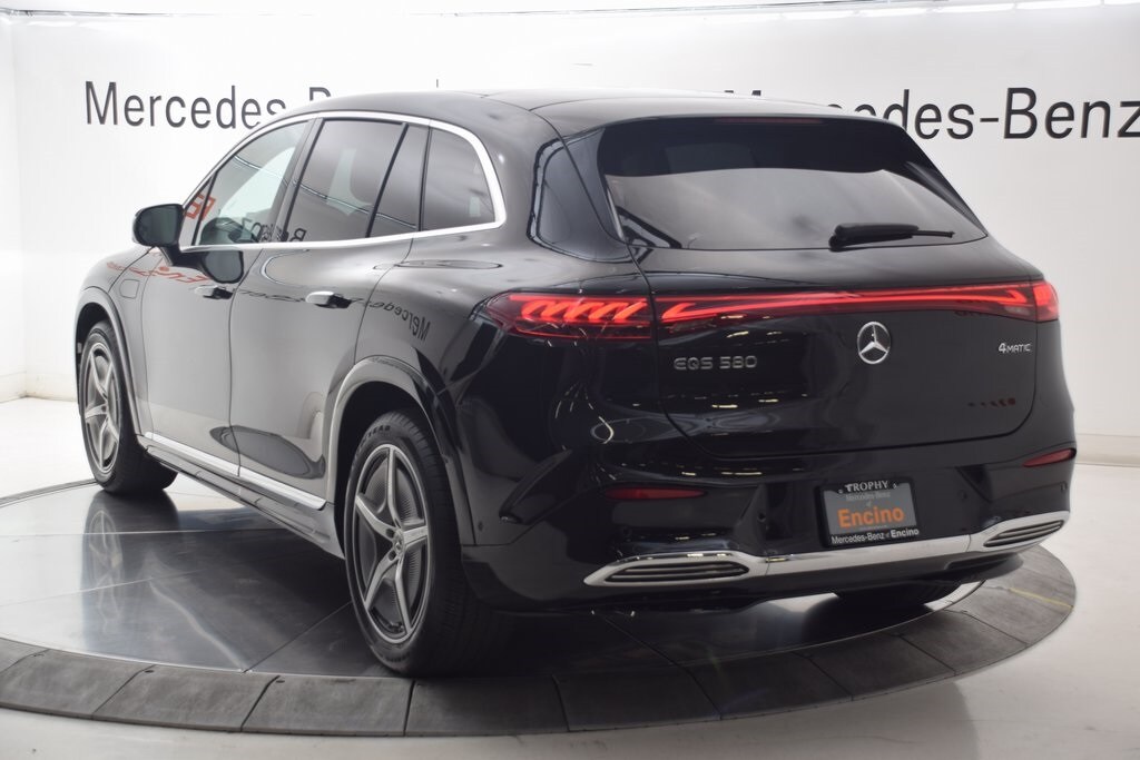 2023 Mercedes Benz EQS SUV 580 4MATIC photo 2
