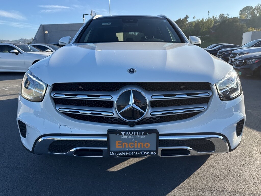 2022 Mercedes Benz GLC 300 photo 2