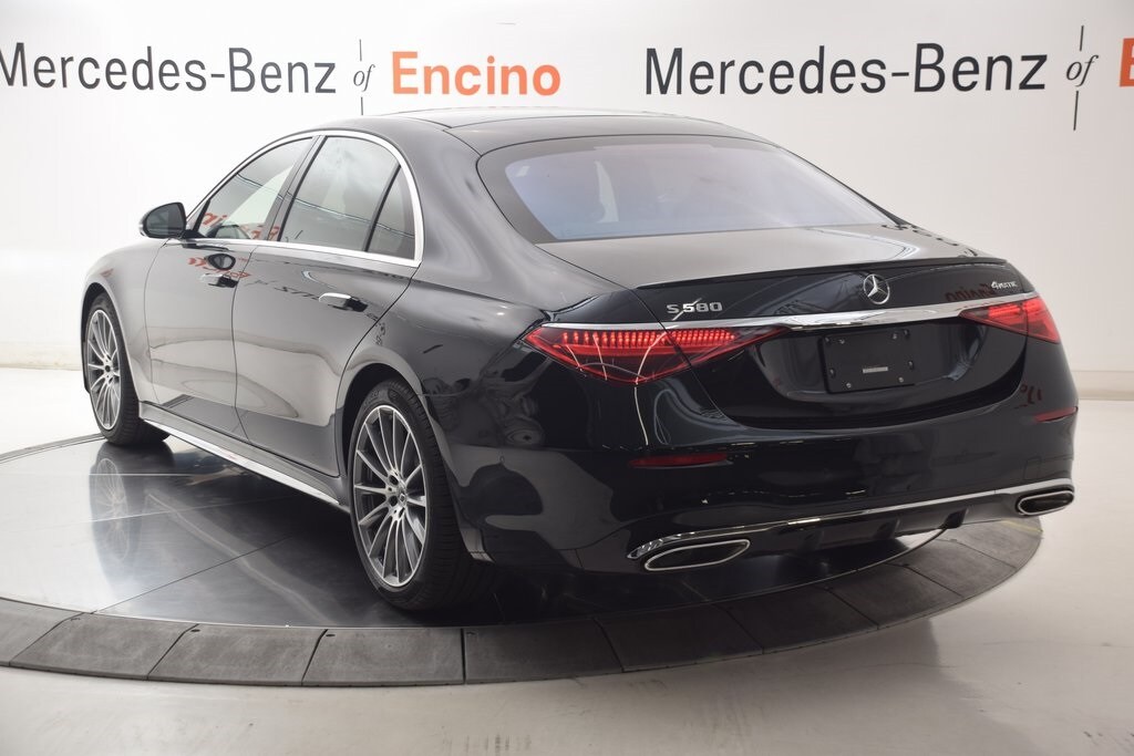 2026 Mercedes Benz S 580 4MATIC photo 4
