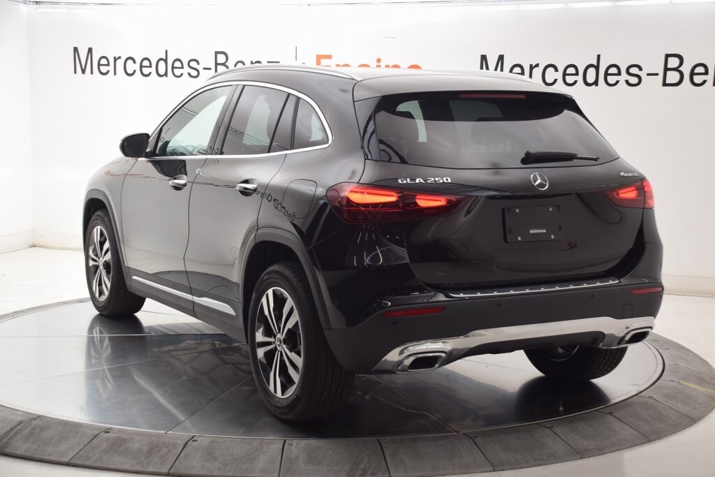 2025 Mercedes Benz GLA 250 4MATIC photo 4