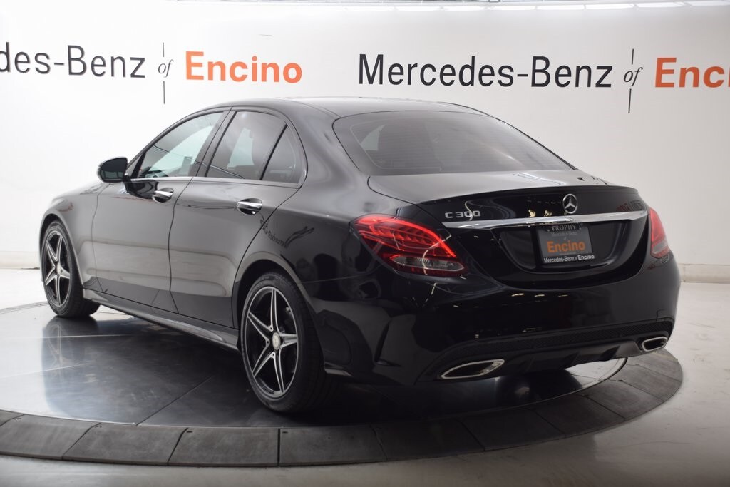 2017 Mercedes Benz C 300 Sedan photo 4