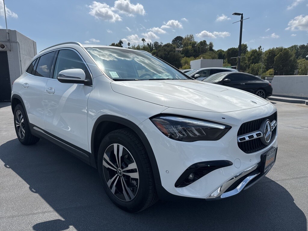 2025 Mercedes Benz GLA 250 photo 3
