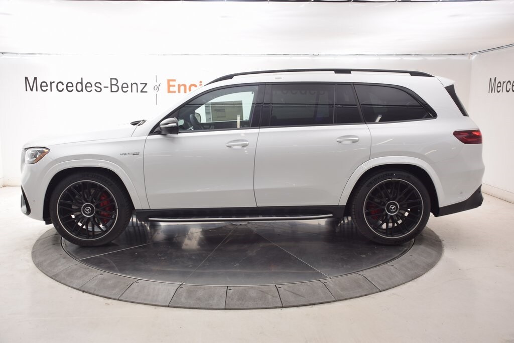 2025 Mercedes Benz GLS 63 AMG photo 3