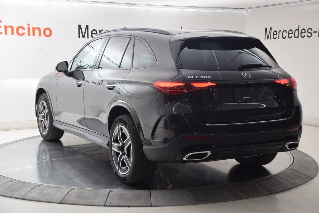 2026 Mercedes Benz GLC 300 photo 3