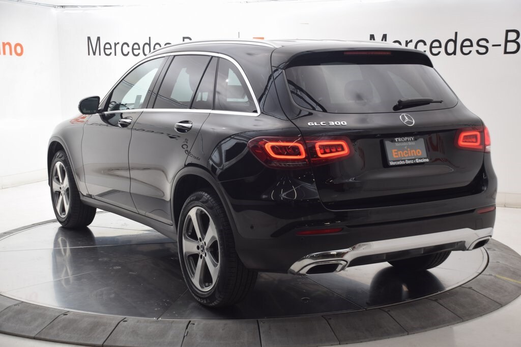 2022 Mercedes Benz GLC 300 photo 3