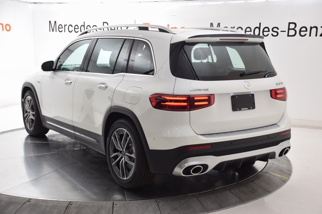 2025 Mercedes Benz GLB AMG 35 photo 4
