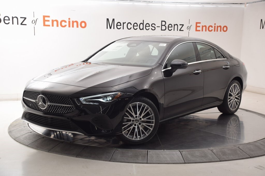 2025 Mercedes Benz CLA 250 4MATIC photo 2