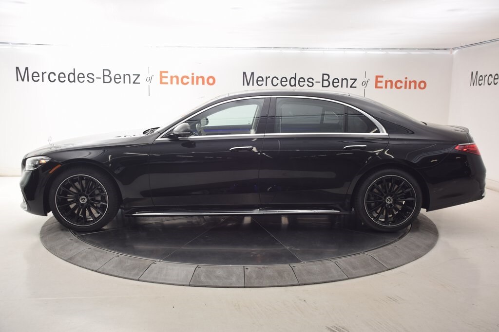 2026 Mercedes Benz S 580 4MATIC photo 2