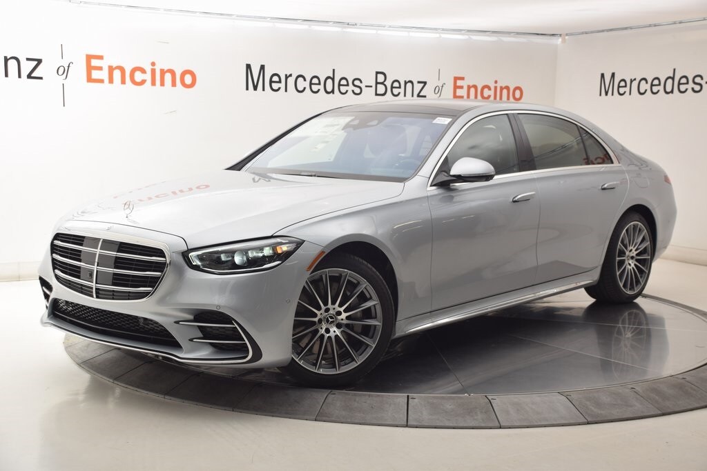 2026 Mercedes Benz S 580e Plug-In Hybrid photo 2