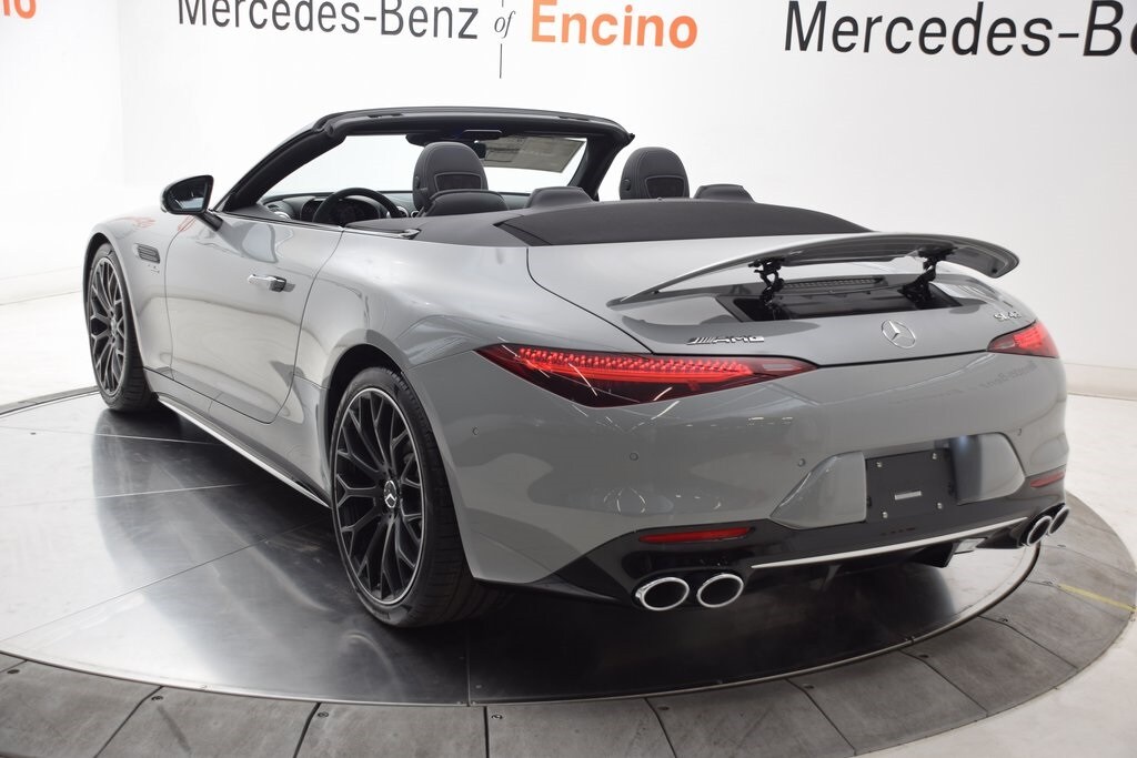 2025 Mercedes Benz SL AMG 43 photo 4