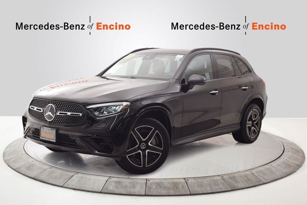 2025 Mercedes-Benz GLC Base's photo