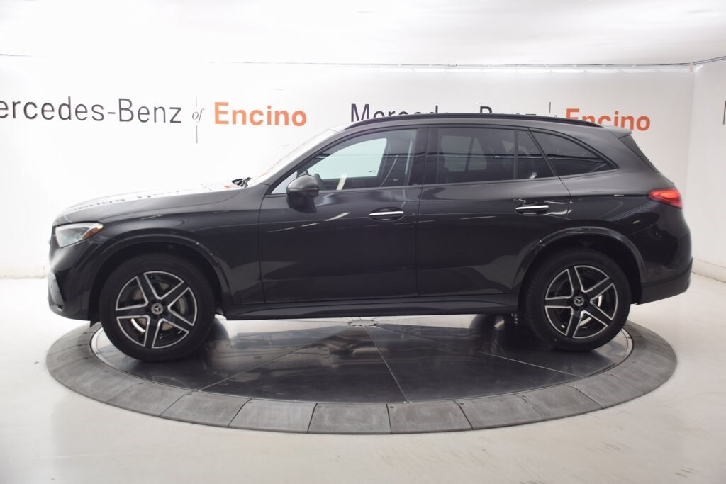 2026 Mercedes Benz GLC 300 photo 2