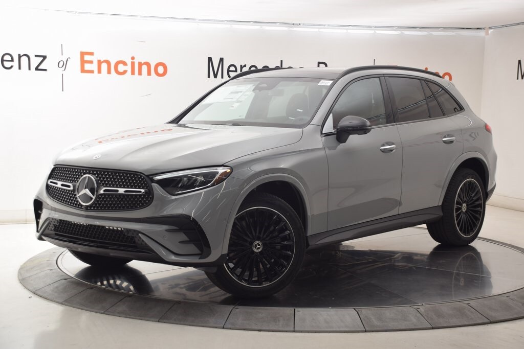2026 Mercedes Benz GLC 300 photo 2