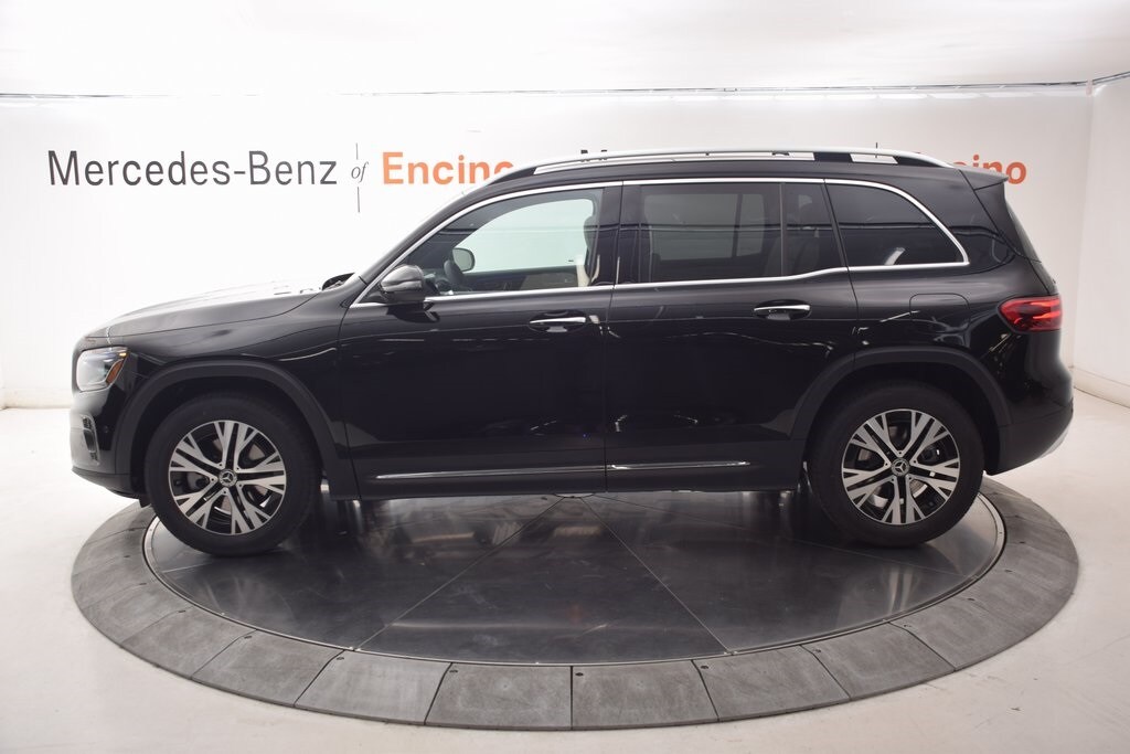 2026 Mercedes Benz GLB 250 photo 2
