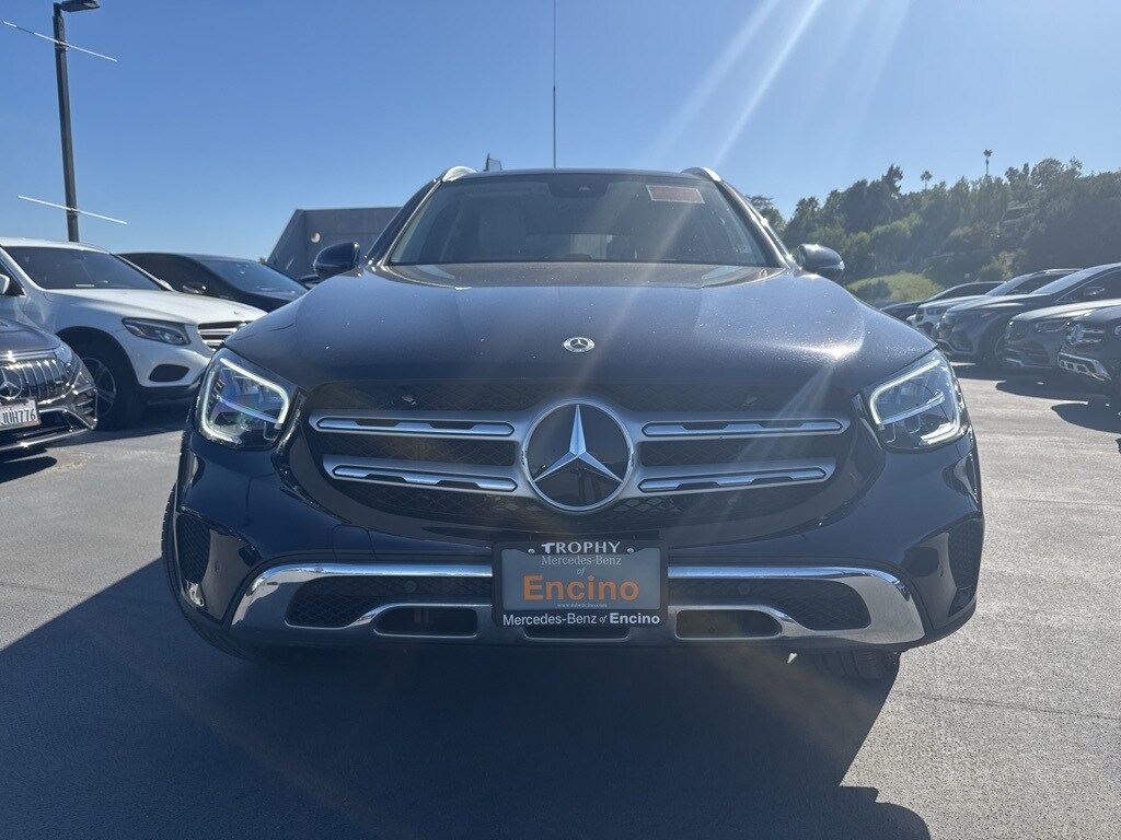 2022 Mercedes Benz GLC 300 photo 2