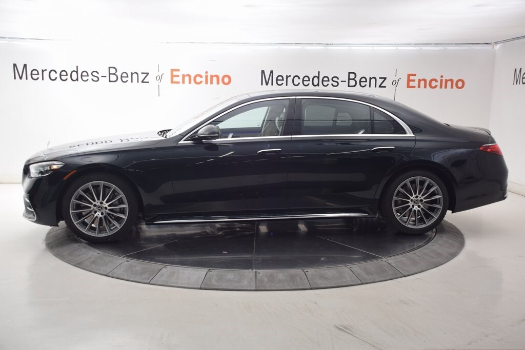 2026 Mercedes Benz S 580 4MATIC photo 3