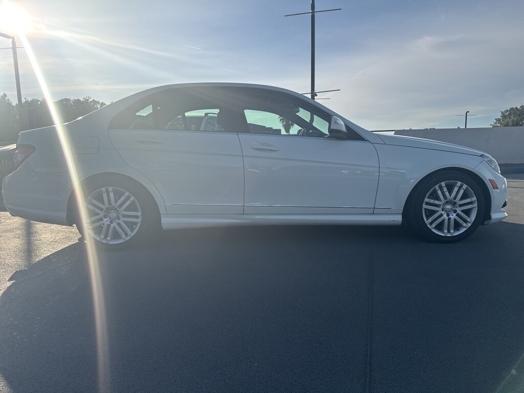 2009 Mercedes Benz C Luxury photo 4