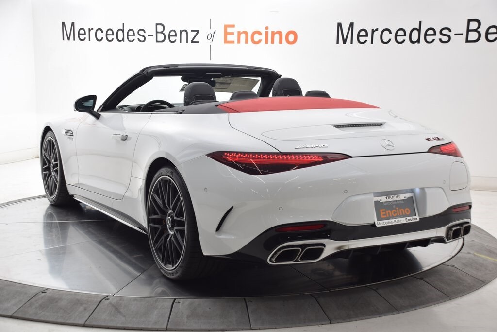 2025 Mercedes Benz SL AMG 63 photo 4