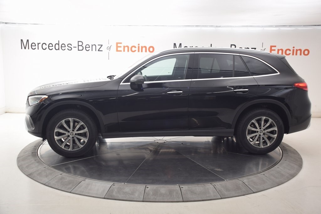 2026 Mercedes Benz GLC 300 photo 3