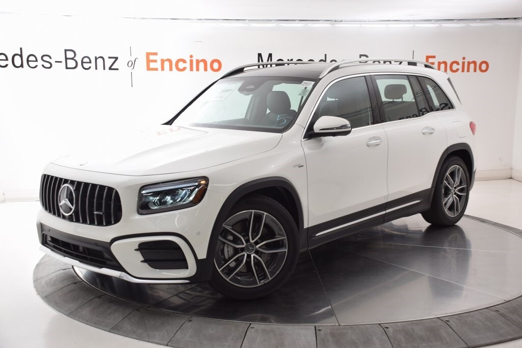 2025 Mercedes Benz GLB AMG 35 photo 2