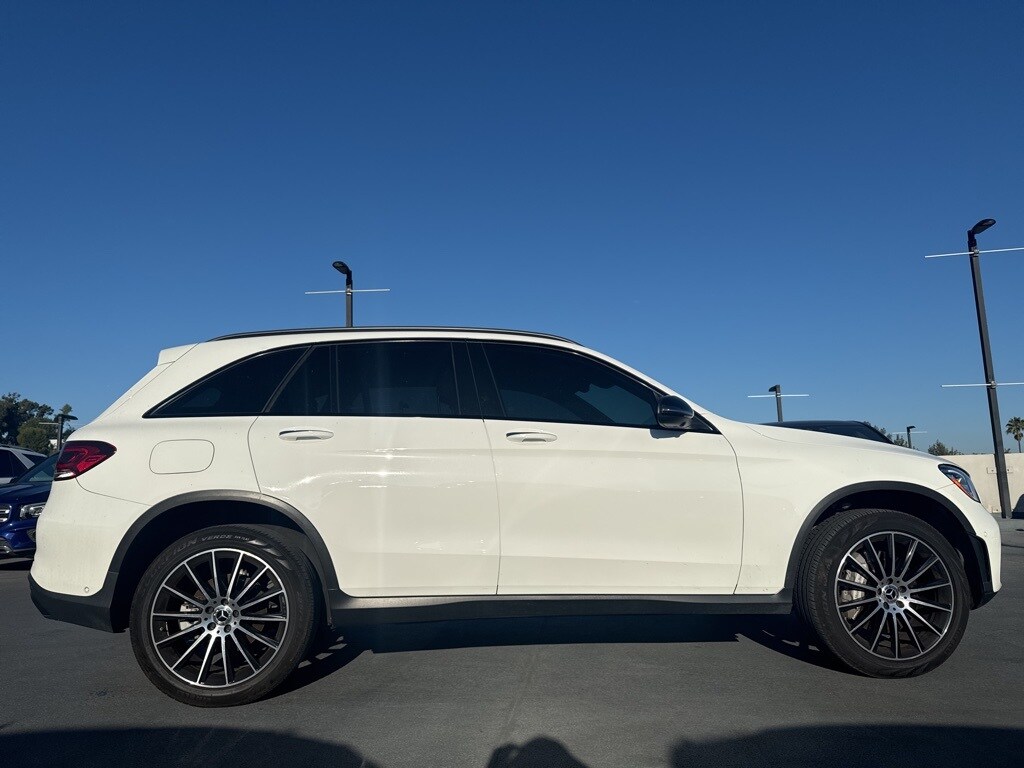 2022 Mercedes Benz GLC 300 photo 4