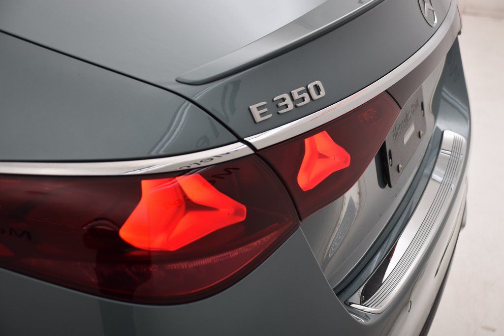 2026 Mercedes-Benz E-Class E350 - Photo 12