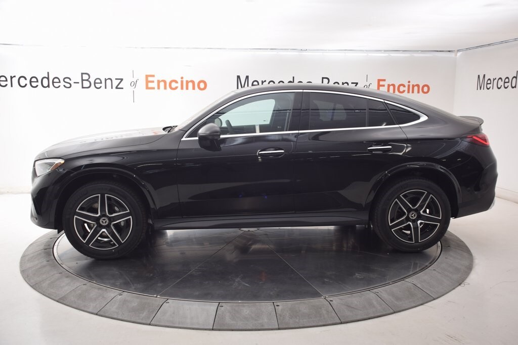 2025 Mercedes Benz GLC 300 4MATIC photo 3