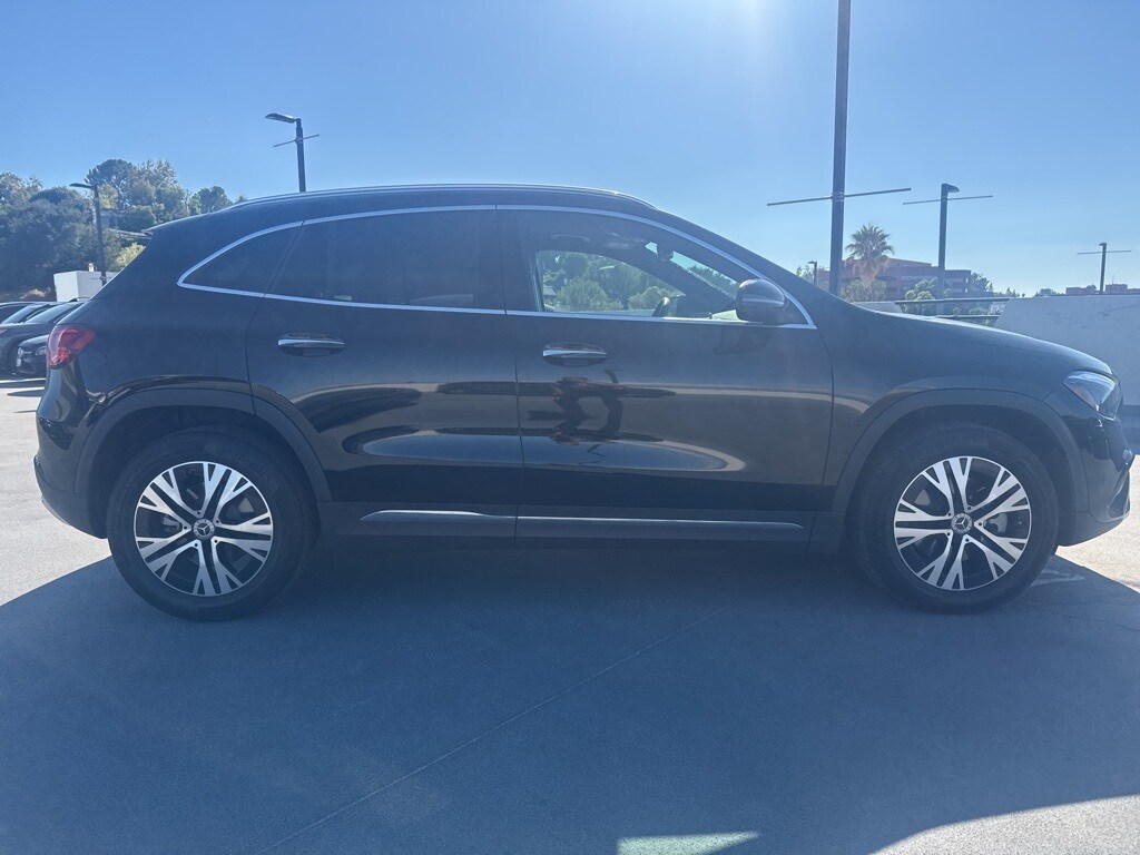 2025 Mercedes Benz GLA 250 photo 3